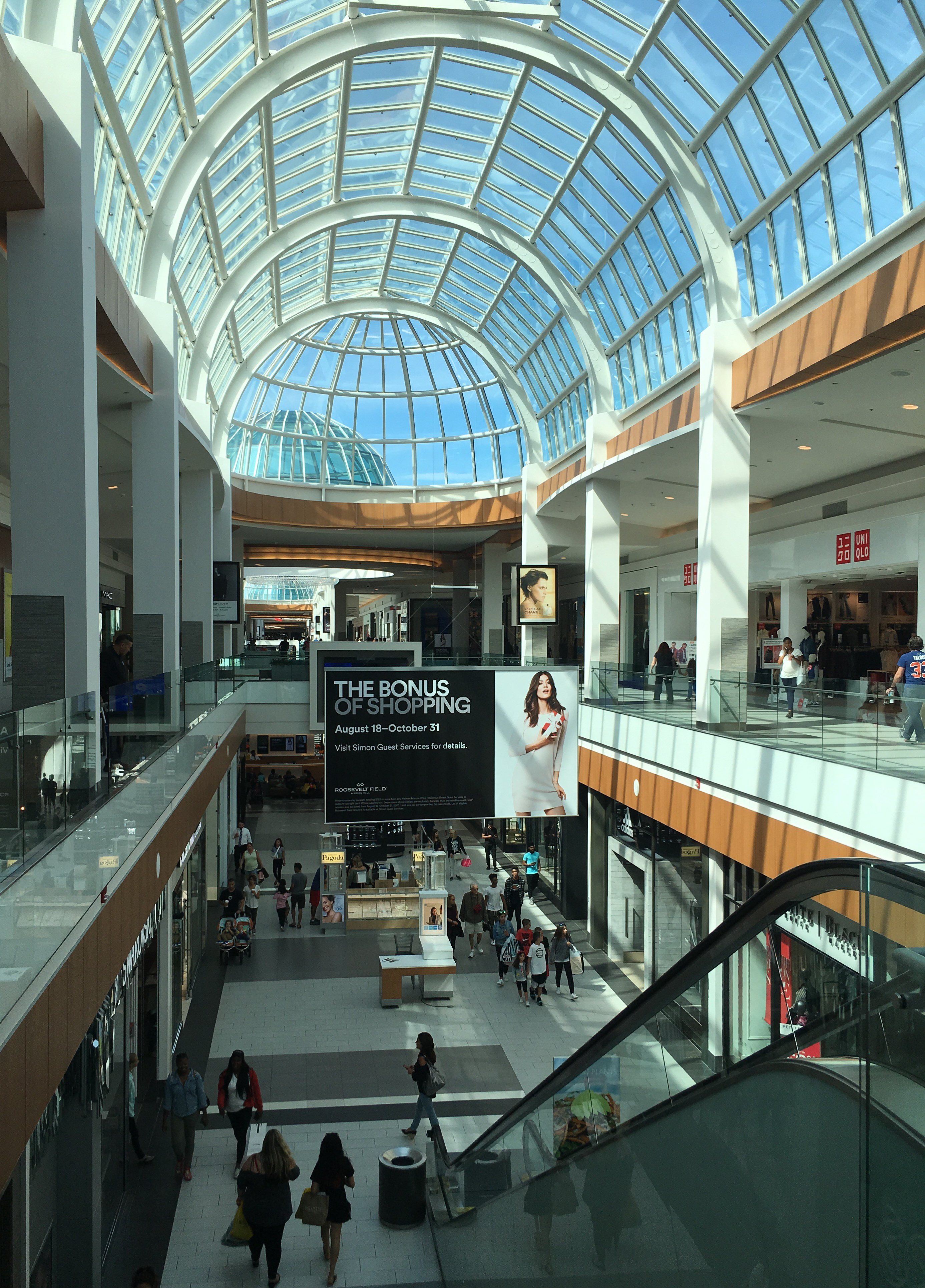 Roosevelt Field Mall, New York